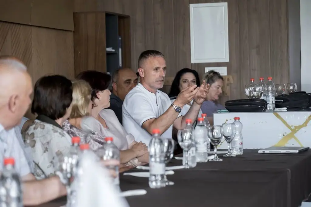 Educational Lecture on Healthy Eating and Diabetes Management
